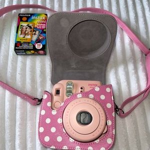 Fujifilm INSTAX Mini 8 Instant Camera Pink -Bundle